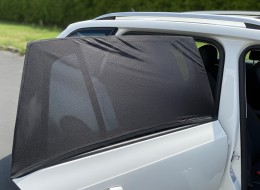 Pare-soleil pour fenêtre latérale de voiture / housse de porte CAR SUNSHADE SET 2, taille M, 2 pièce